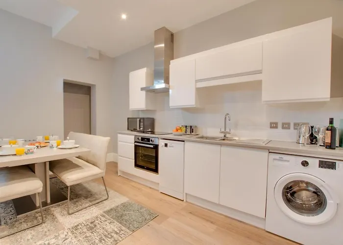 2 Bed In Oc-s043 Lägenhet