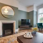 2 Bed In Oc-s043 *